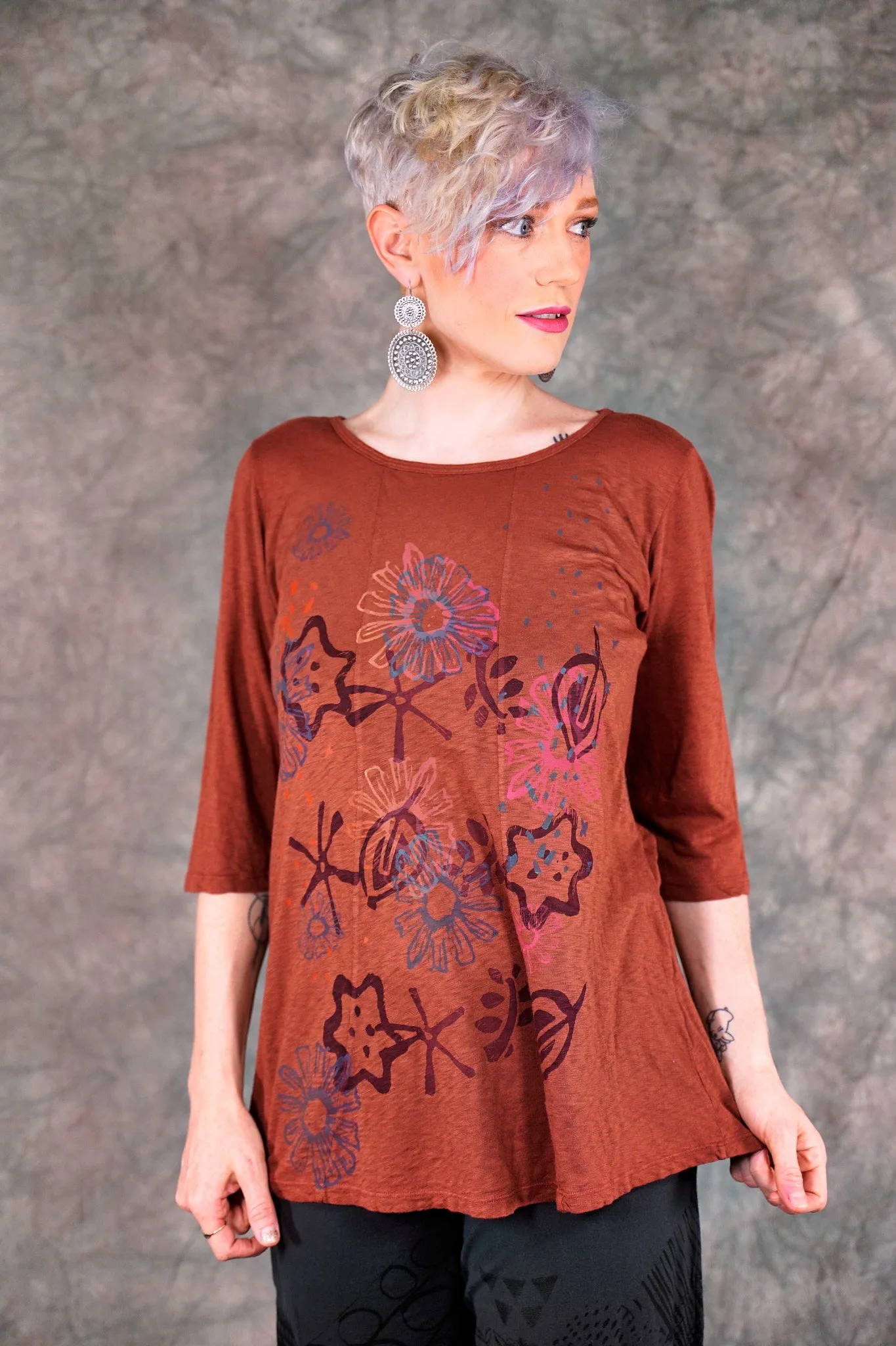 1207-2 New Hope Tee Henna-P