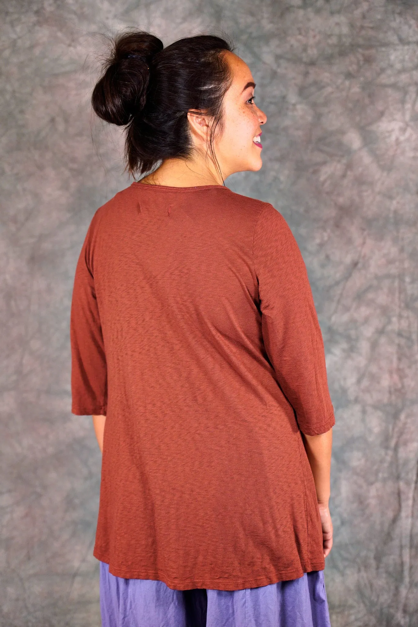 1207-2 New Hope Tee Henna-P