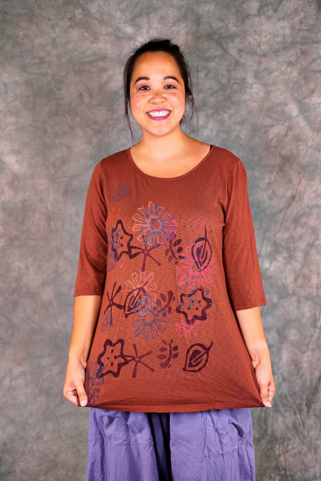 1207-2 New Hope Tee Henna-P