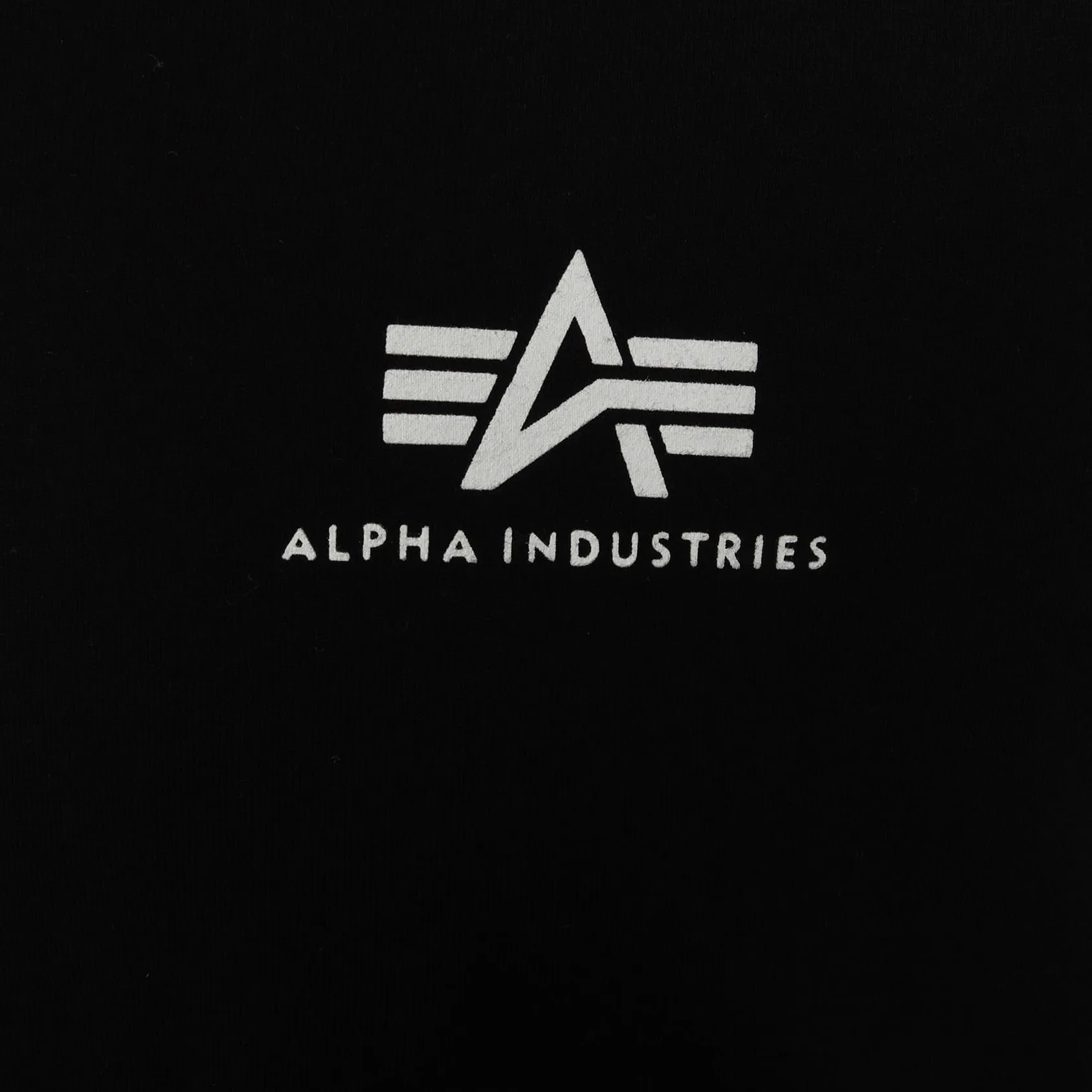 ALPHA INDUSTRIES BASIC SMALL LOGO T-SHIRT