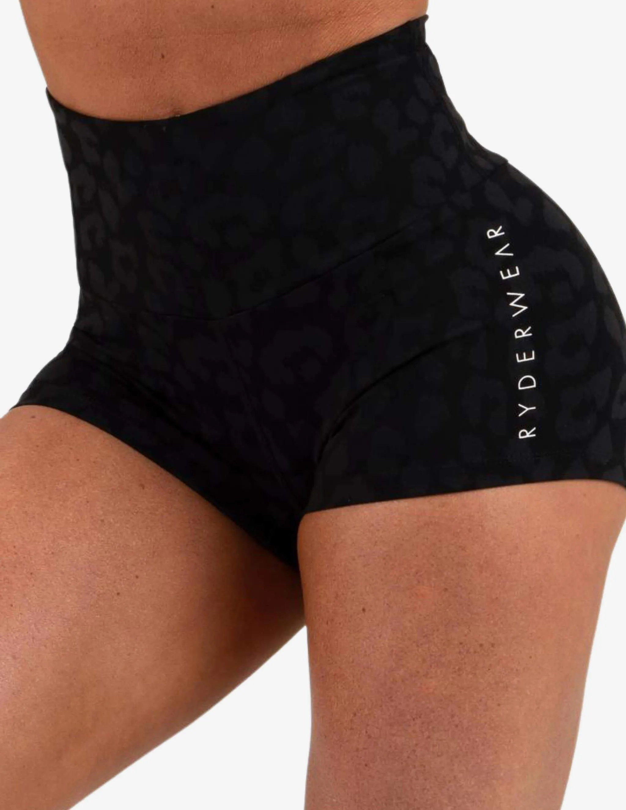 ANIMAL SCRUNCH BUM SHORTS LEOPARD BLACK