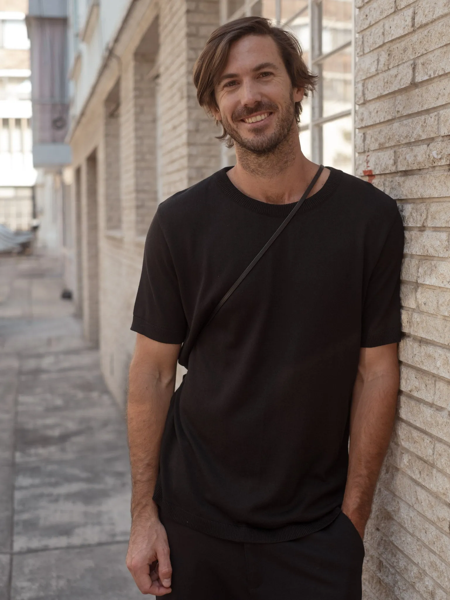 BASIC KNIT T-SHIRT - BLACK