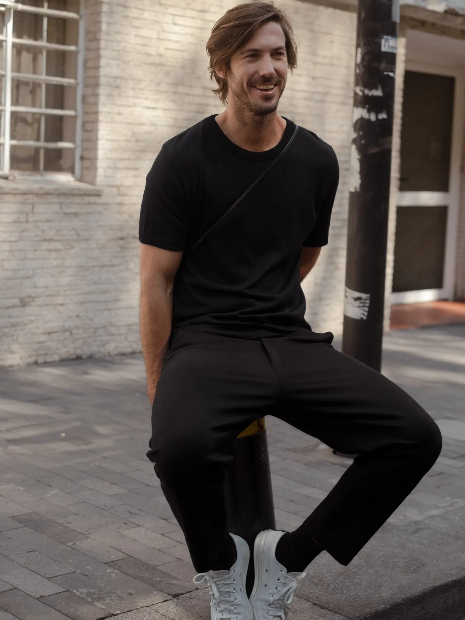 BASIC KNIT T-SHIRT - BLACK