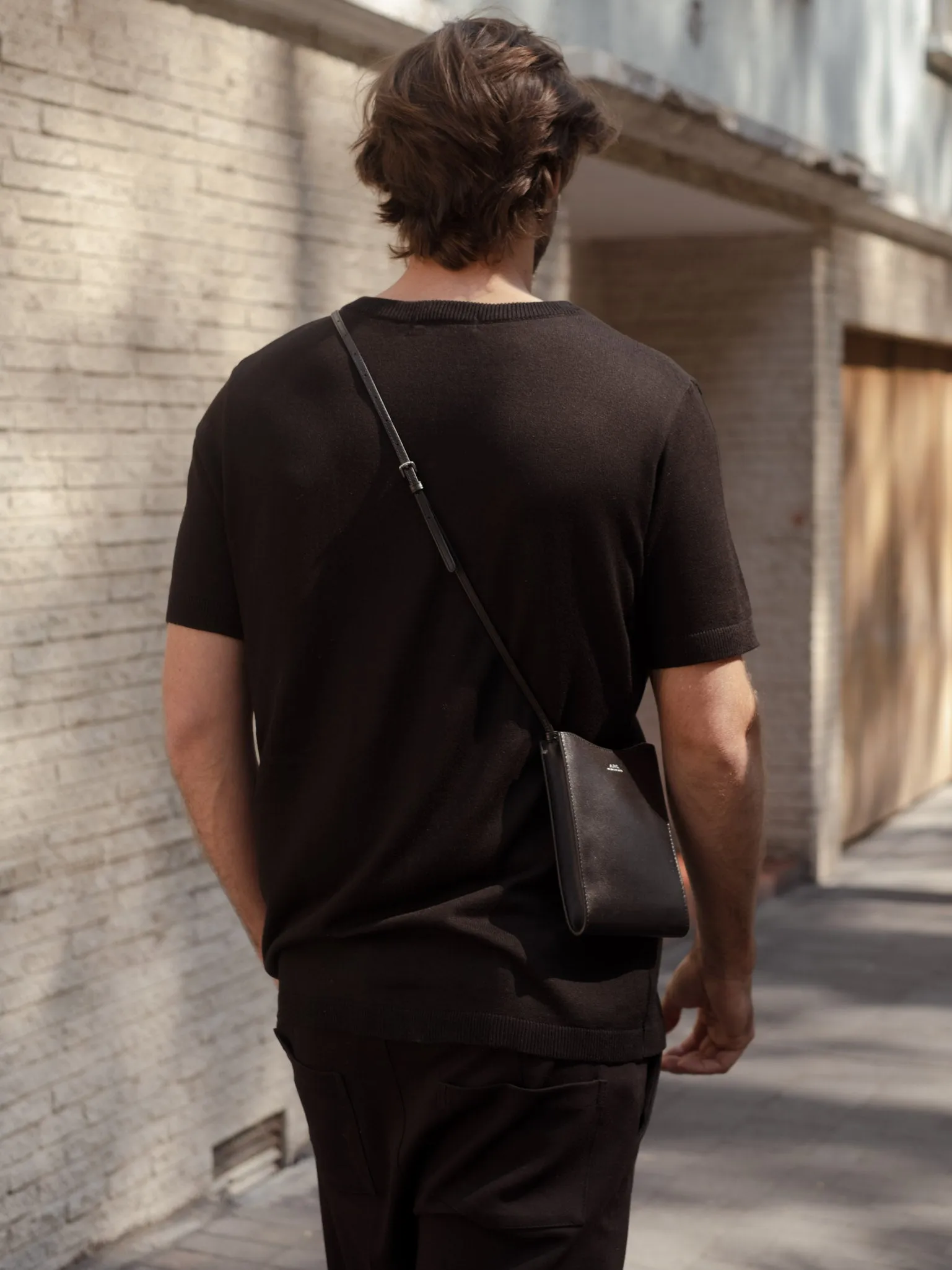 BASIC KNIT T-SHIRT - BLACK