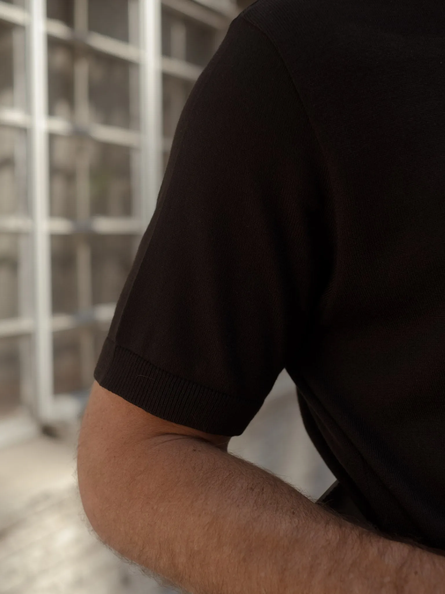 BASIC KNIT T-SHIRT - BLACK