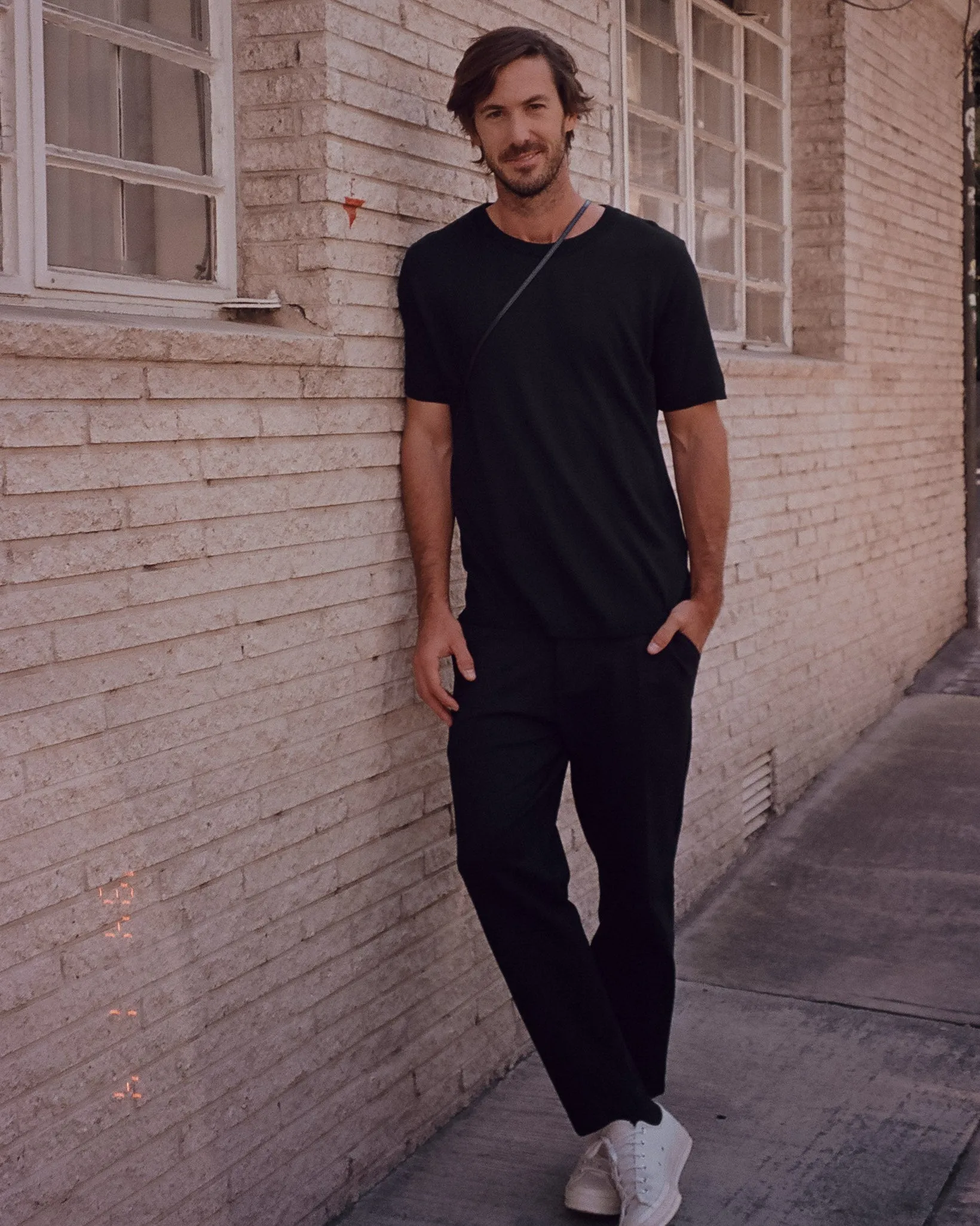 BASIC KNIT T-SHIRT - BLACK