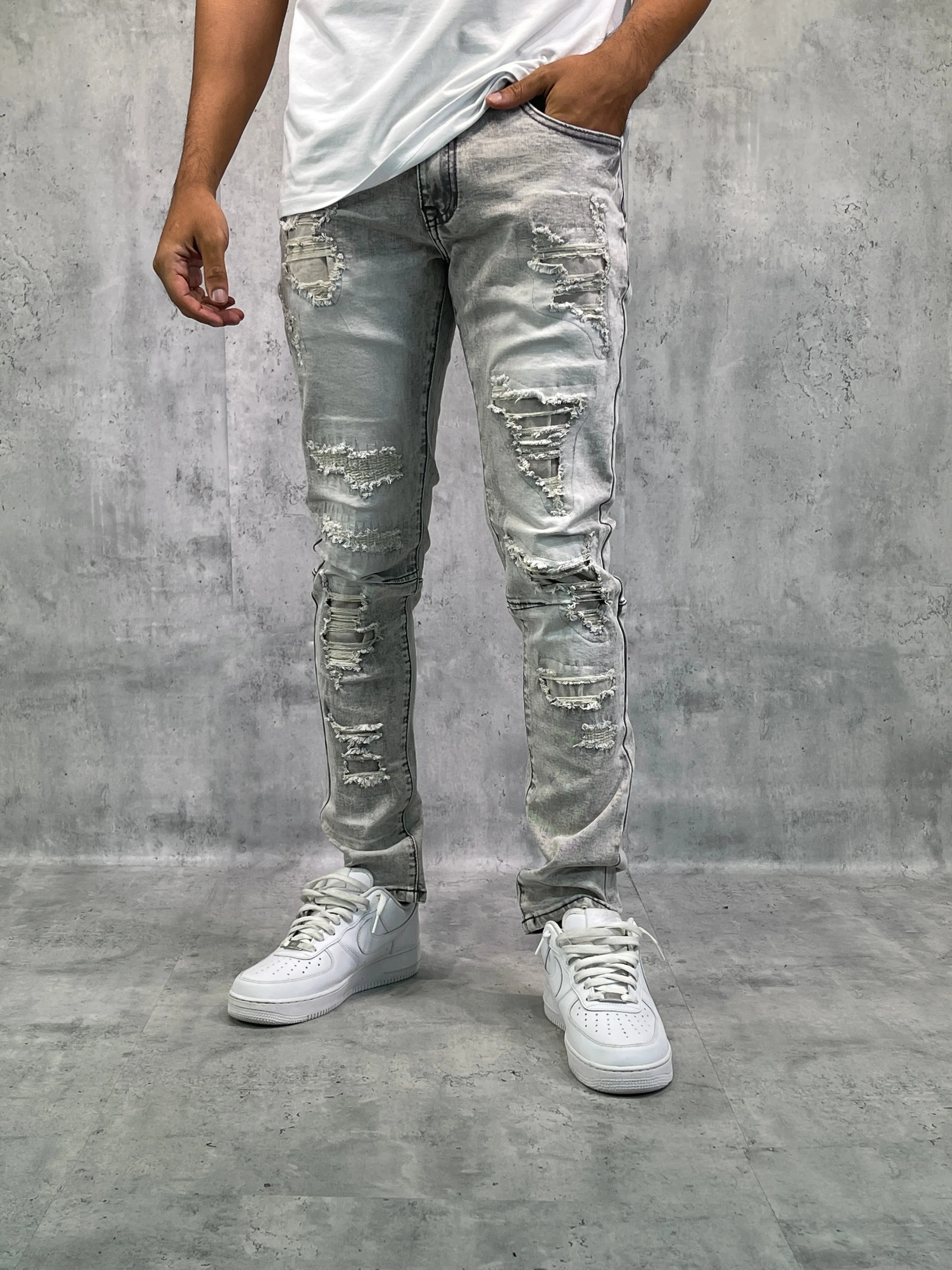 BT-BTP23095-Rip & Repair Slim Tapered Fit Denim Pants