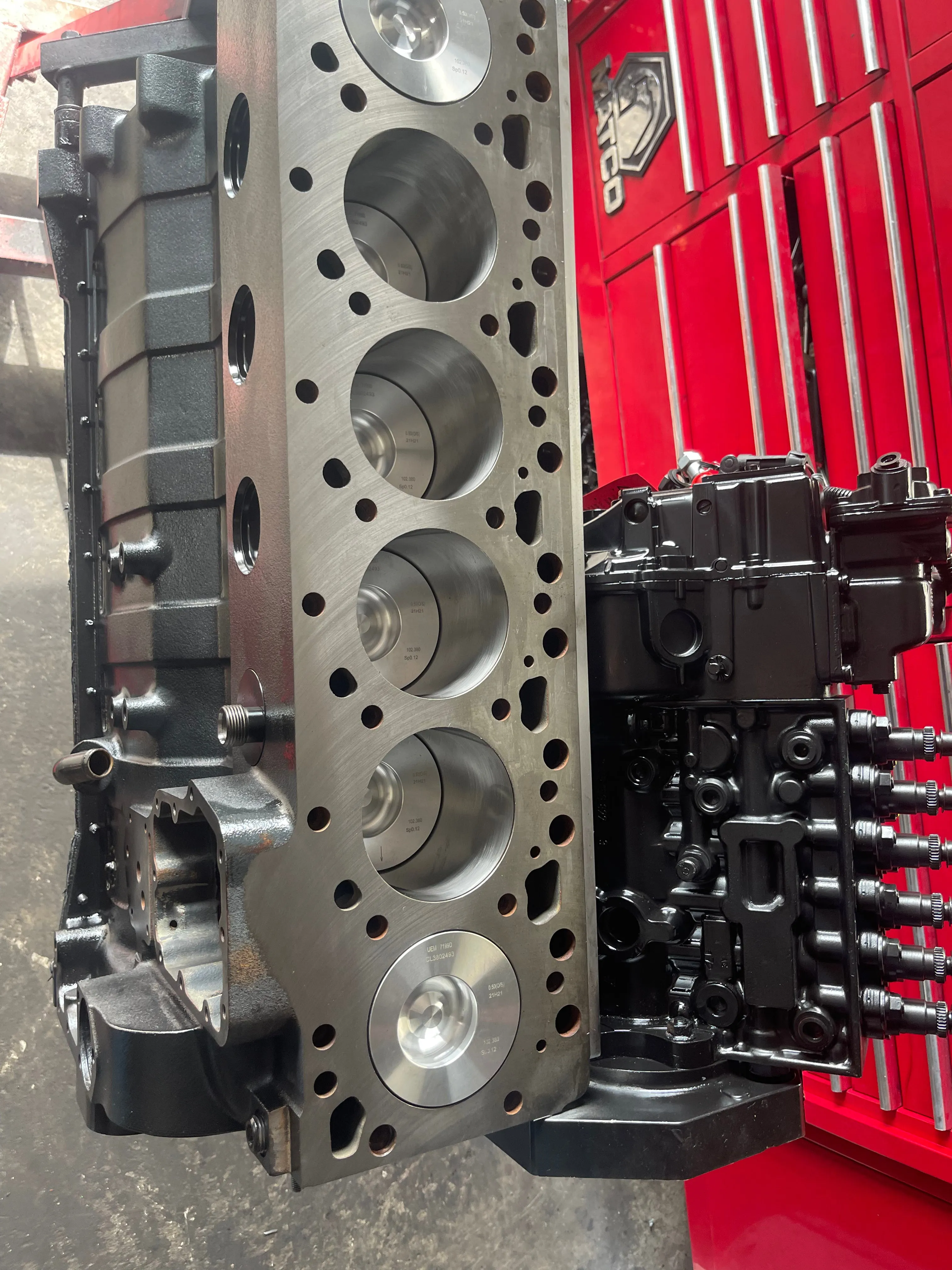 Complete drop in 12 valve Cummins engine