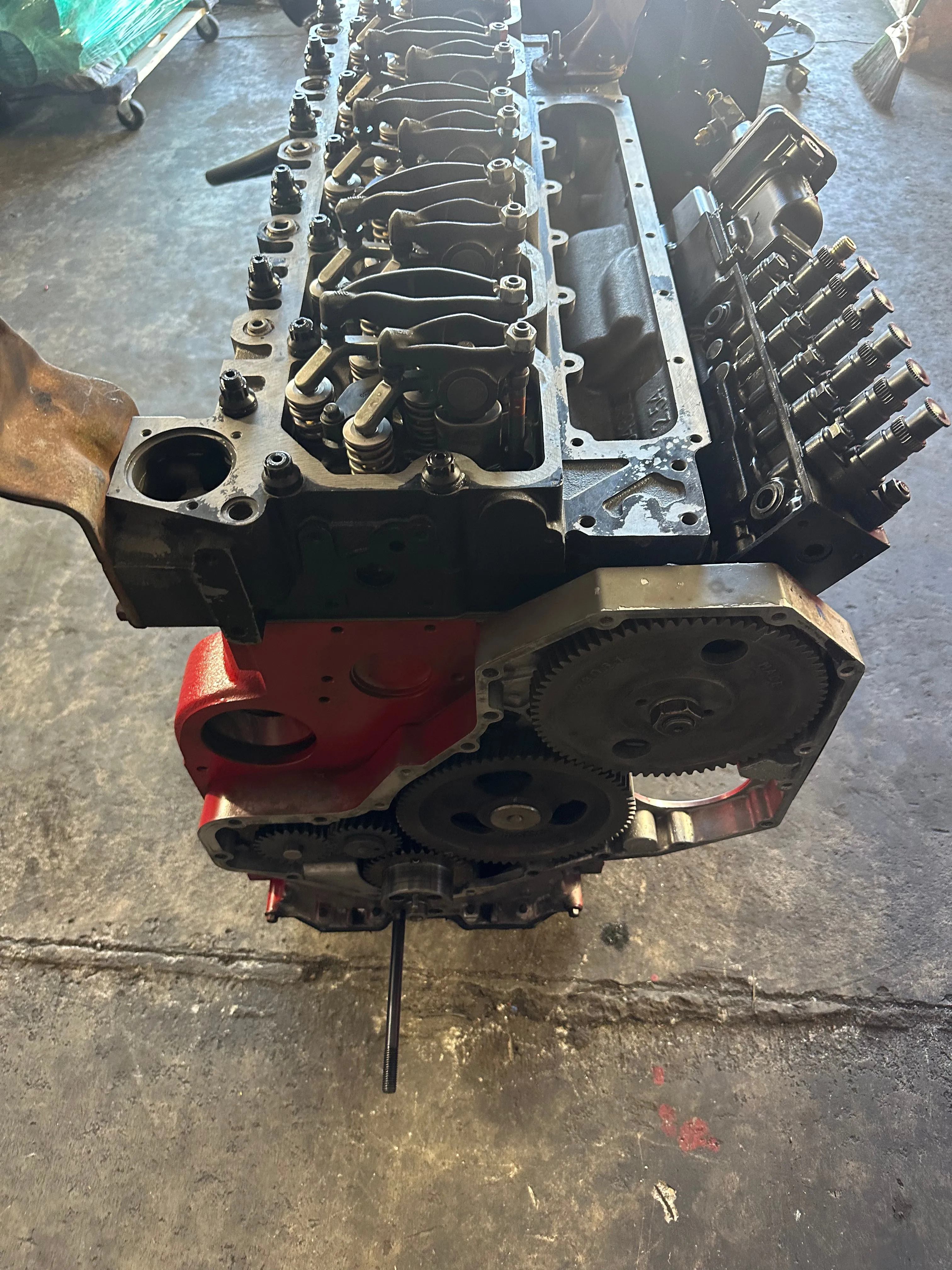 Complete drop in 12 valve Cummins engine