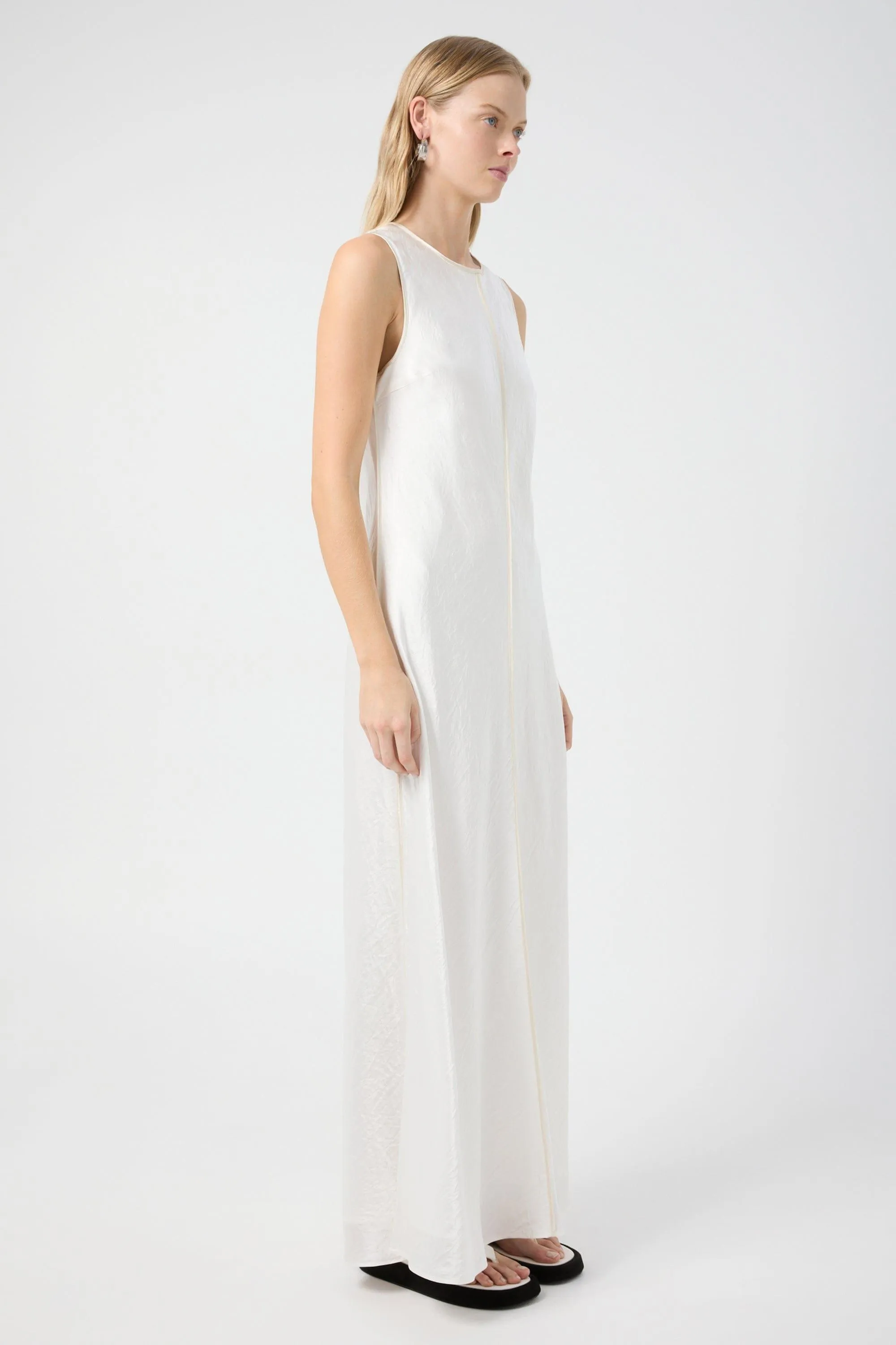 CRUSH CONTRAST BIND MAXI TANK DRESS | WHITE & CREAM