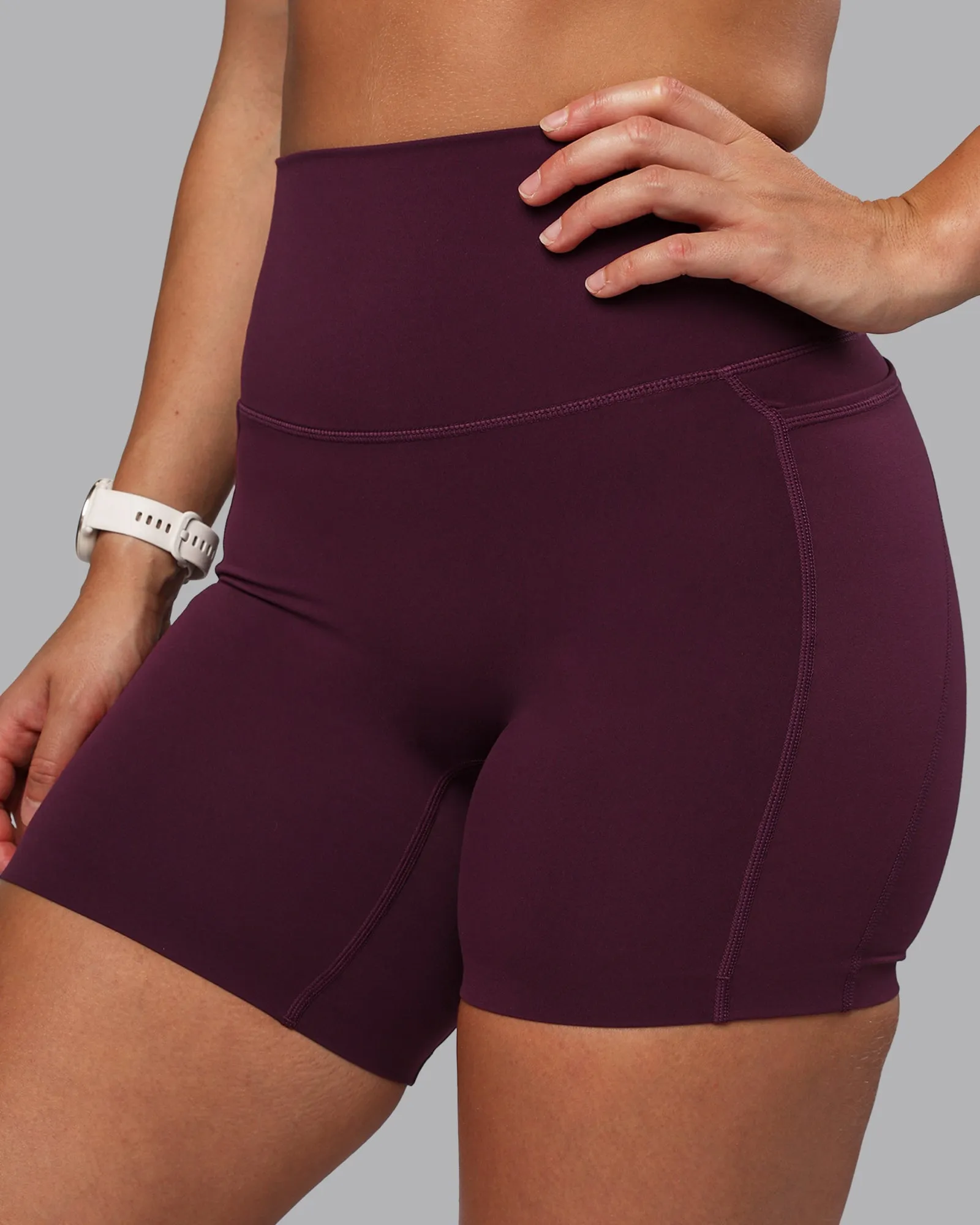 Elixir Mid Short Tight With Pockets - Cherry Lacquer
