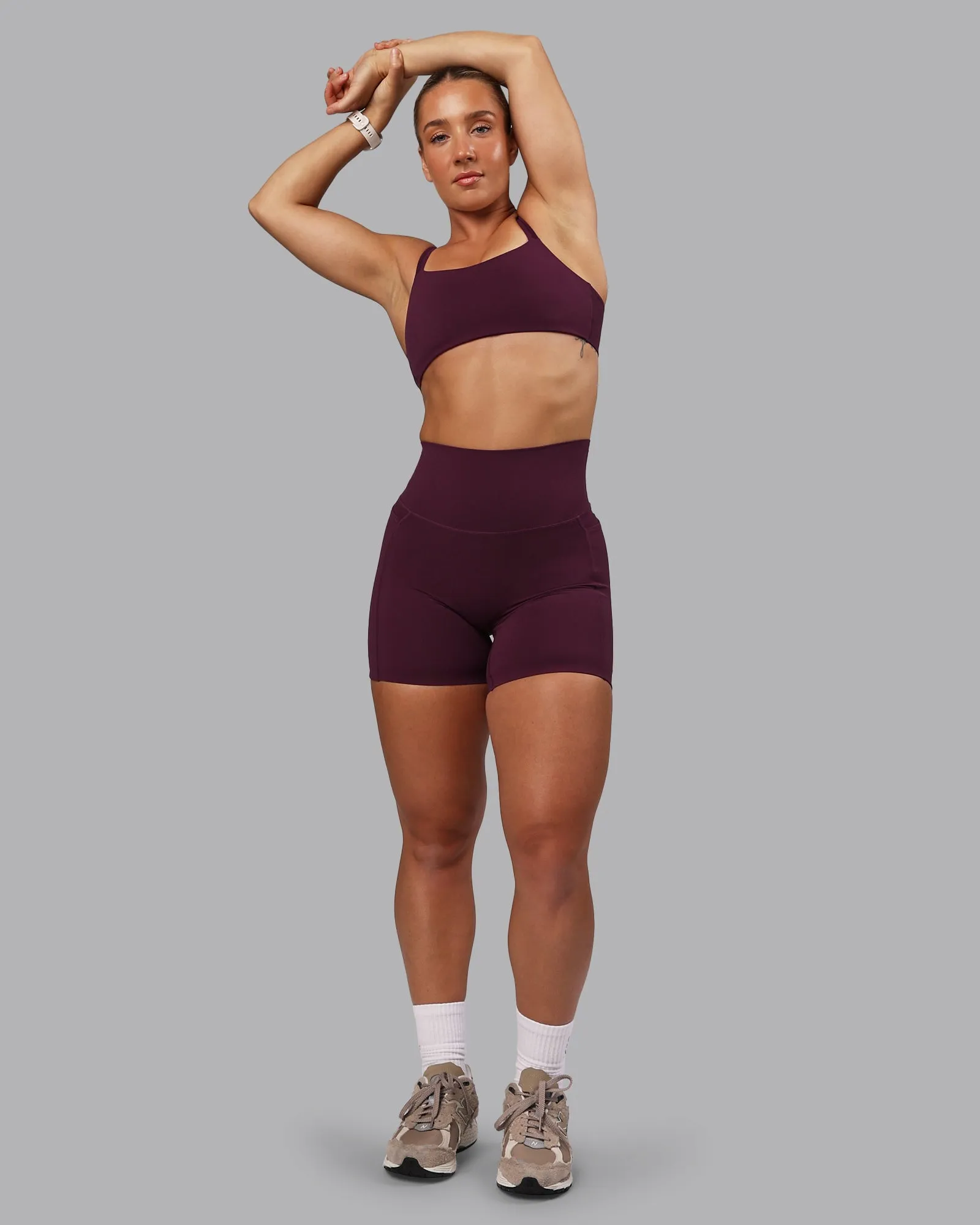 Elixir Mid Short Tight With Pockets - Cherry Lacquer