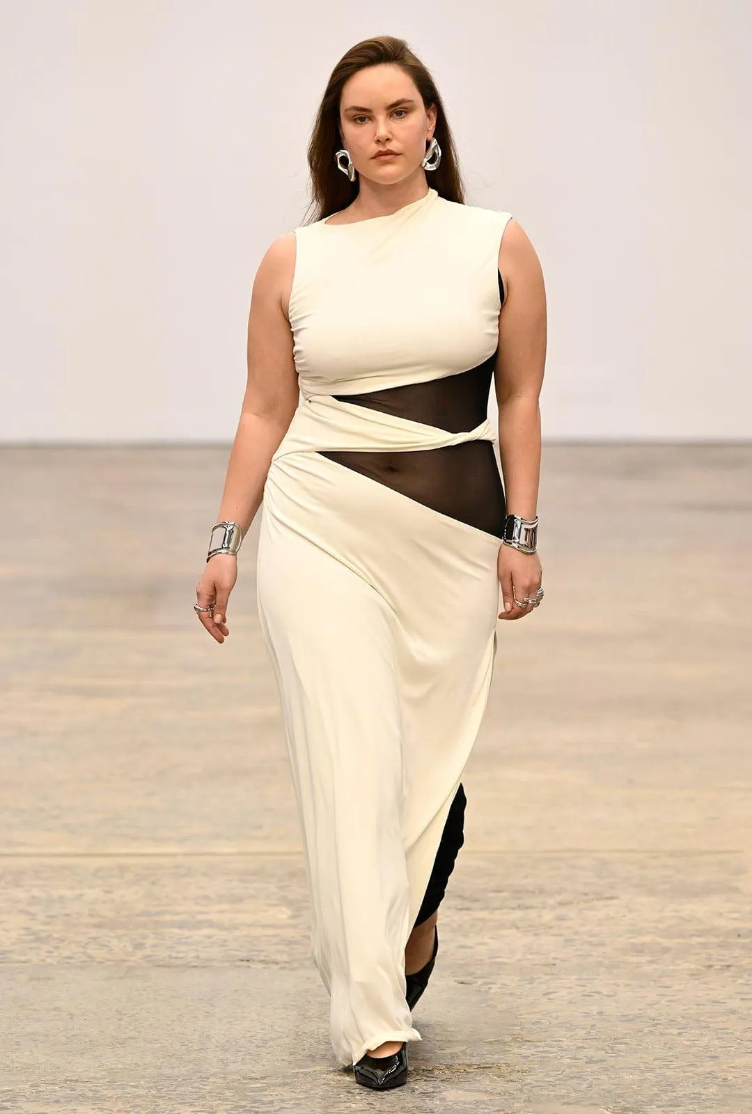 INTERWEAVE DRAPE MAXI DRESS | CREAM & BLACK