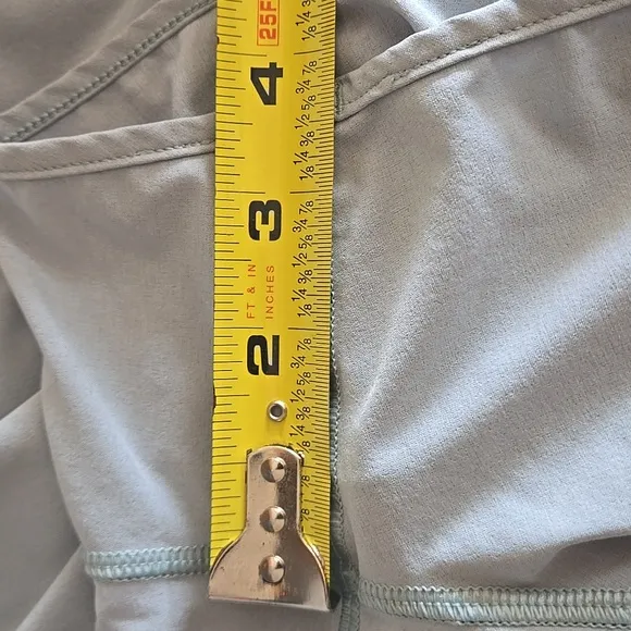 Lululemon 4 inseam Hotty Hot High Rise Lined Short size 10 Women Gym Yoga Large