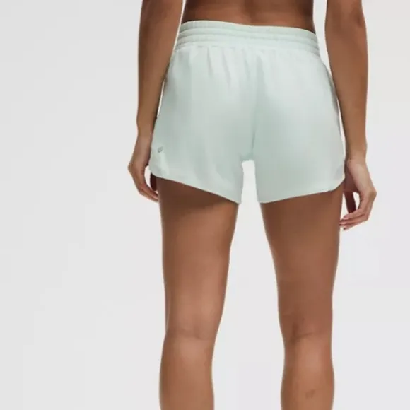 Lululemon 4 inseam Hotty Hot High Rise Lined Short size 10 Women Gym Yoga Large