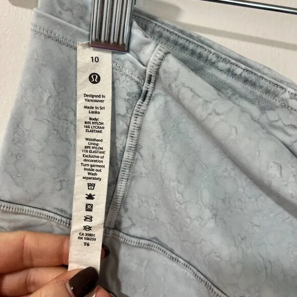 Lululemon Fast And Free High-Rise Short 10&quot; - City Grit White Blue Fog - Size 10