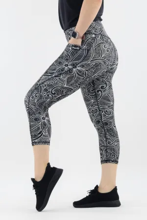 Monochrome Paisley - Hybrid 2.0 - Leg Pockets - Capri Leggings