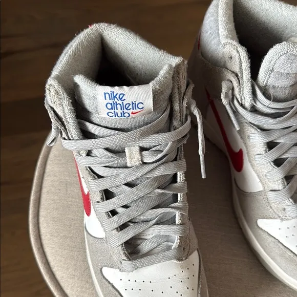Nike Big Kid's Dunk Hi SE Lt Smoke Grey/Gym Red-White | Size 7Y