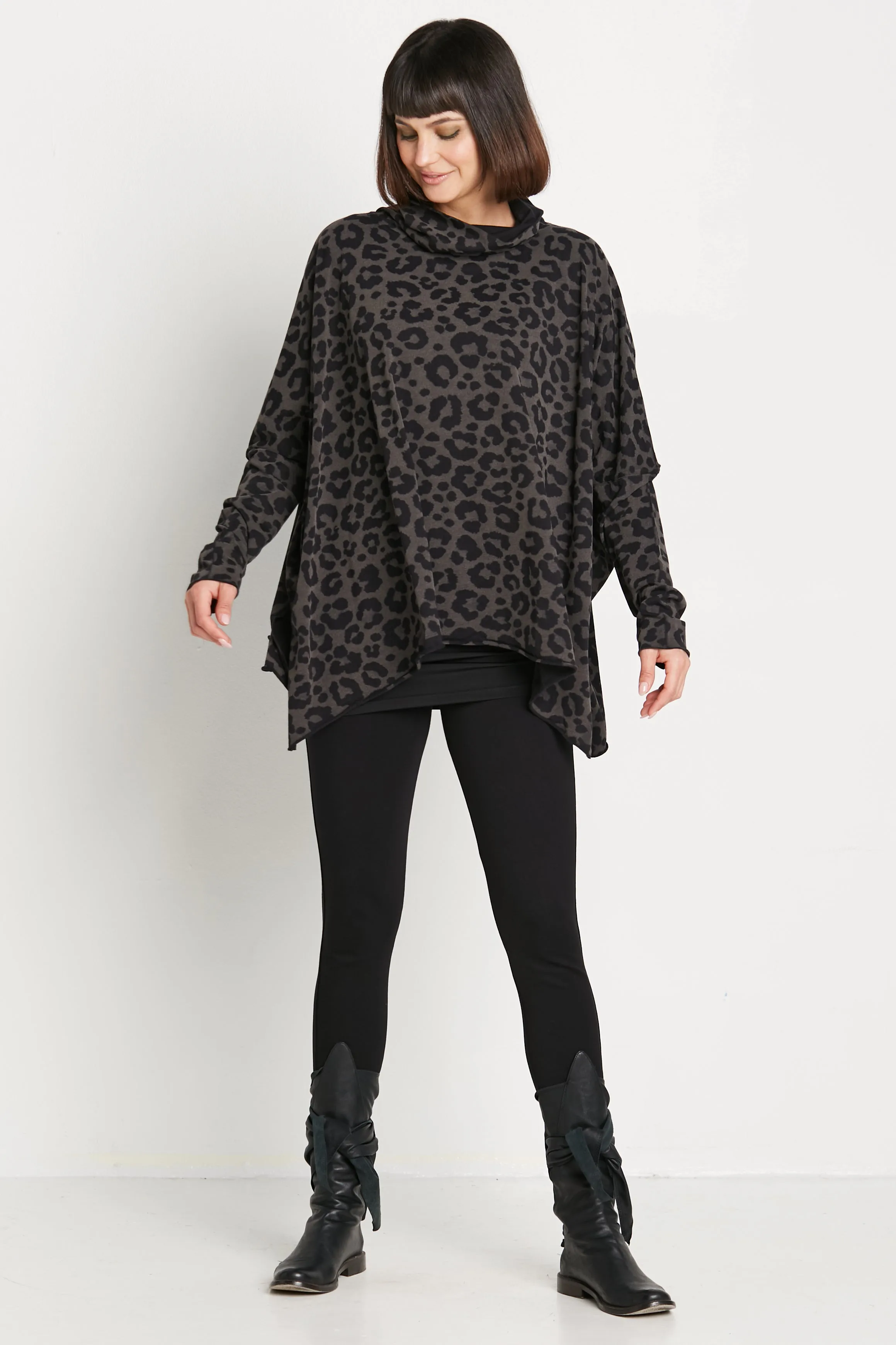 Pima Cotton Leopard Swing Turtle Tee
