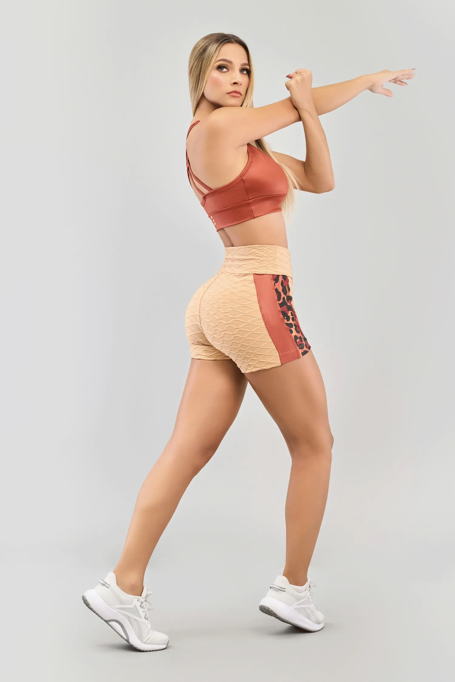 SHORT DEPORTIVO GWF10968UQ-3 LUX