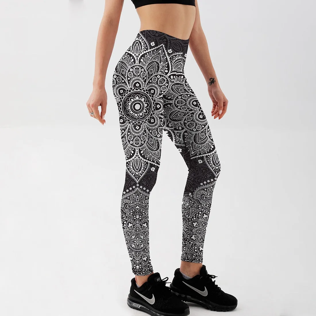 Women's Leggings White & Black Mandala Floral Printed Leggings
